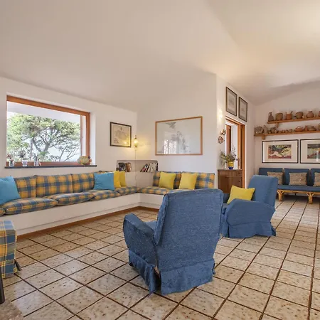 Vakantiehuis Cagnulari By Interhome